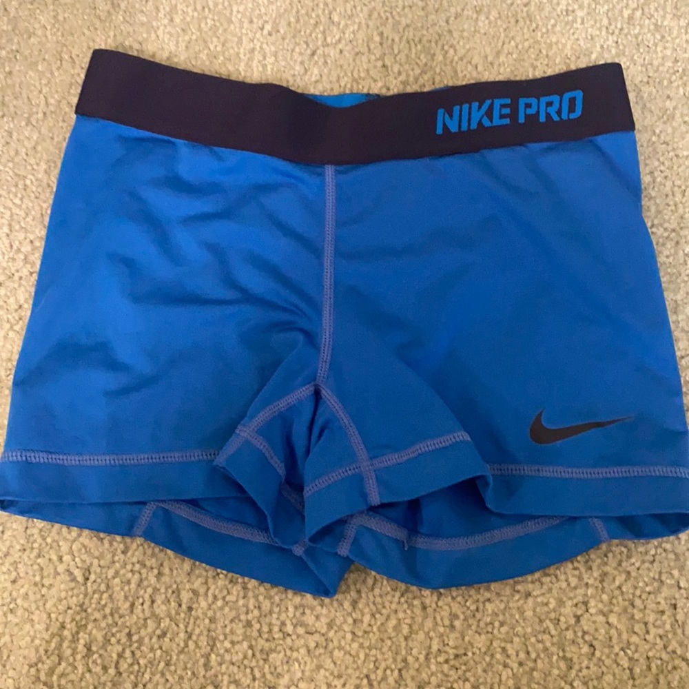 Nike Pro spandex size small